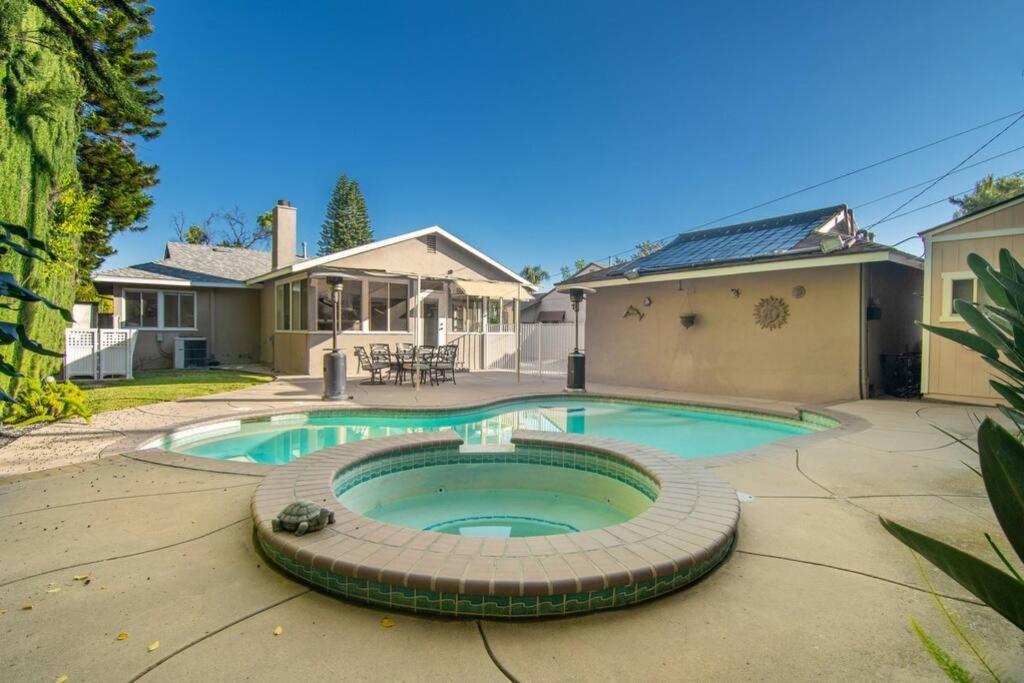 לוס אנג'לס Large Home With Pool + Jacuzzi מראה חיצוני תמונה