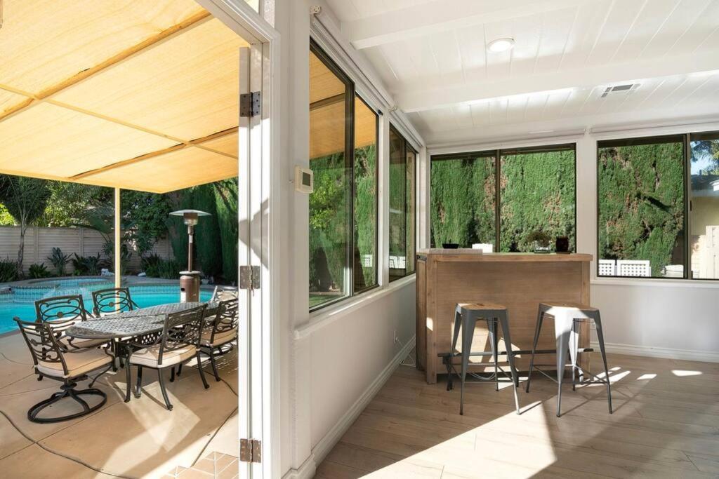 לוס אנג'לס Large Home With Pool + Jacuzzi מראה חיצוני תמונה