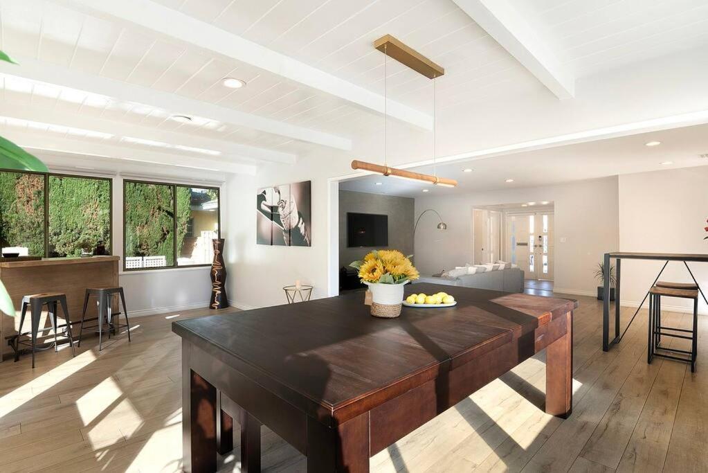 לוס אנג'לס Large Home With Pool + Jacuzzi מראה חיצוני תמונה