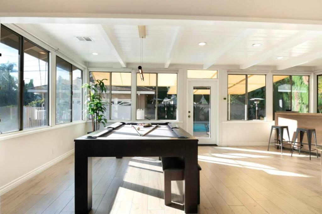 לוס אנג'לס Large Home With Pool + Jacuzzi מראה חיצוני תמונה